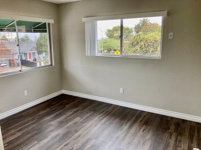 Building Photo - Remodeled 2 Bedroom 1 Bath