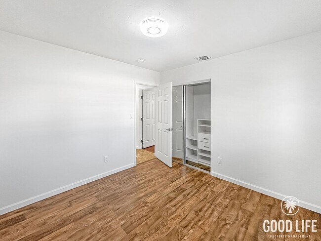 Building Photo - Inviting 3B/1BA Home in Imperial Beach with Patio, Driveway Parking and Coastal Proximity