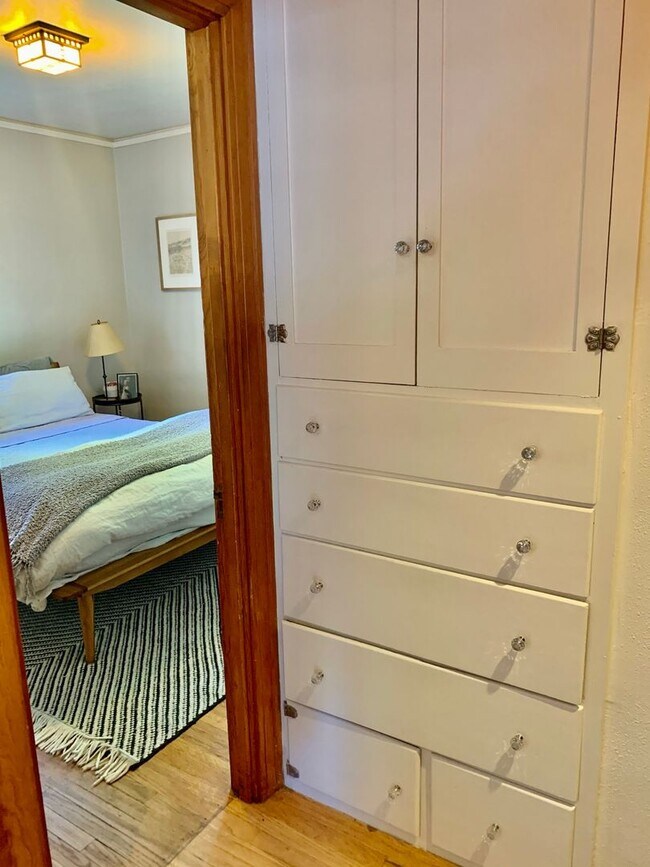 Building Photo - Charming 3 Bed, 2 Bath Craftsman in Missoula’s Coveted University Area