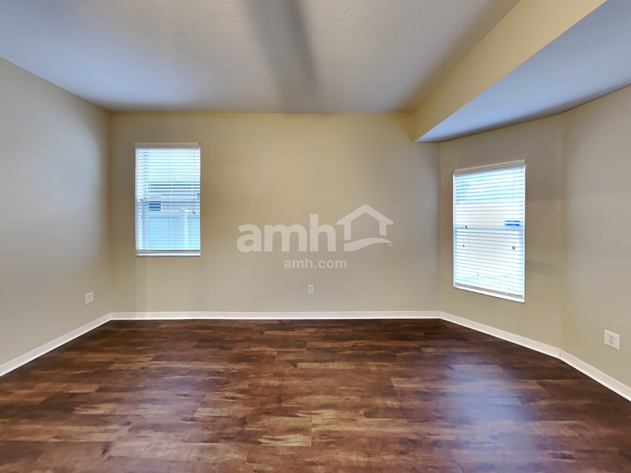 Building Photo - 3124 Shady Lily Ln