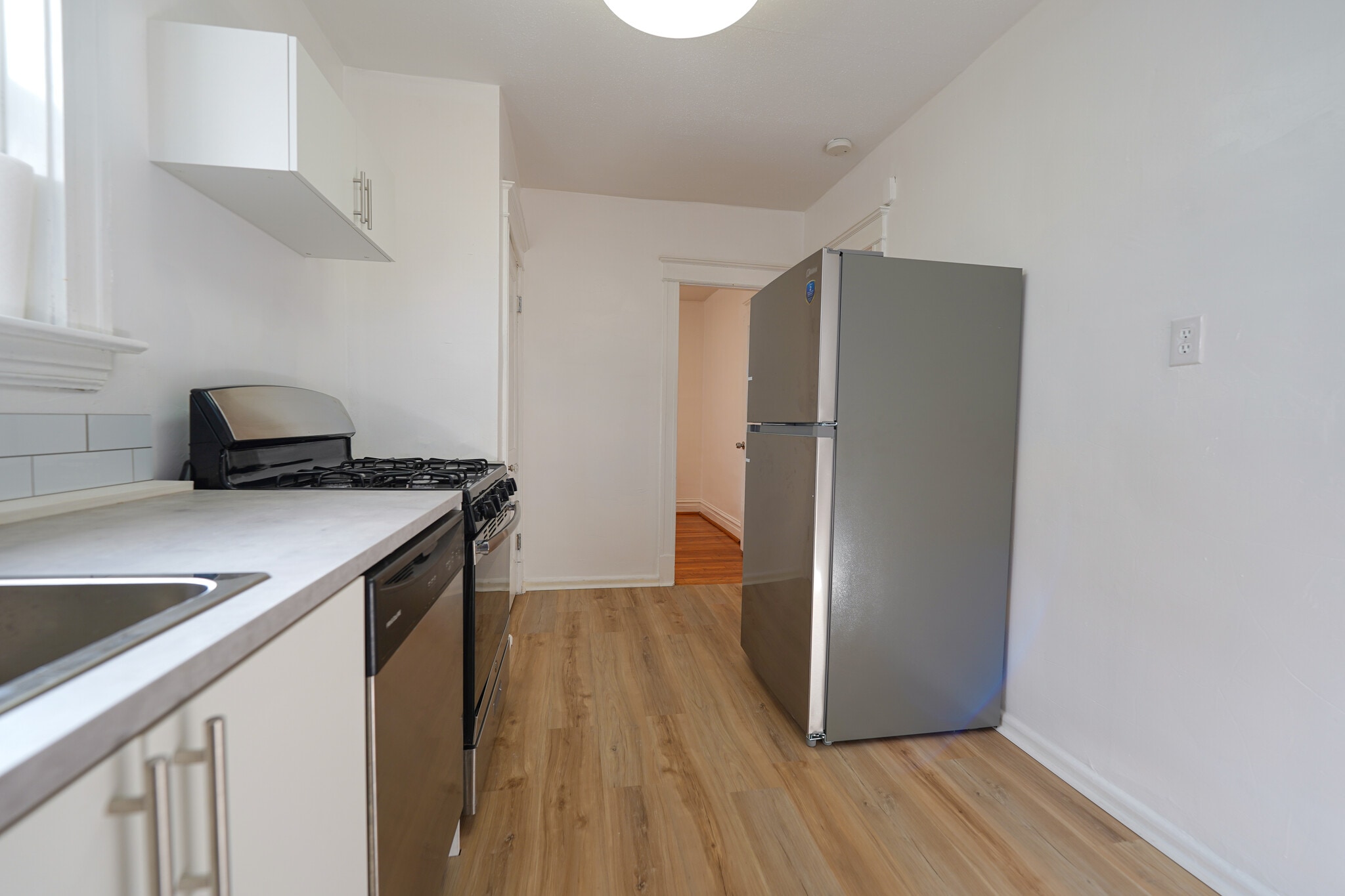 Building Photo - 724 Heman Ave