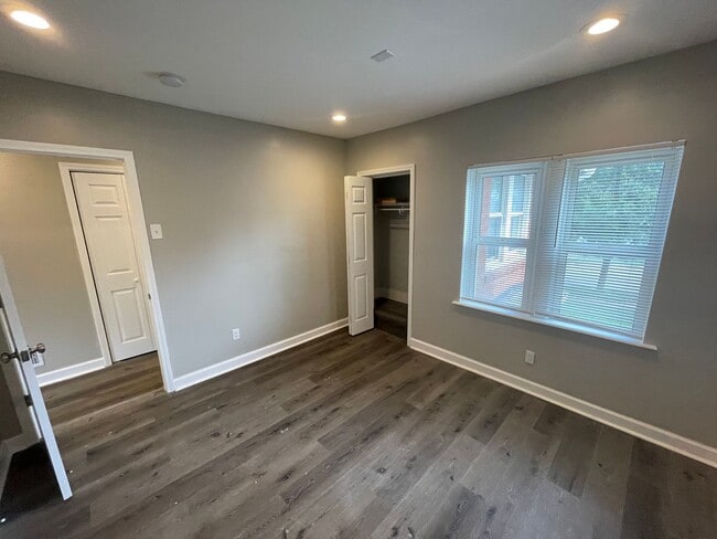 Building Photo - Rehabbed Spacious 2 BR/1BA House - Northwoods