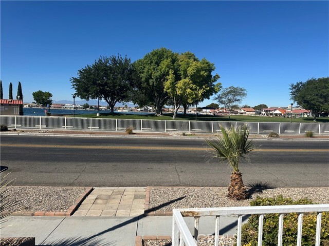 Building Photo - 14702 Clubhouse Dr