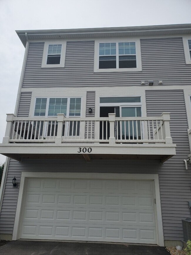 Building Photo - 300 Timberleaf Cir