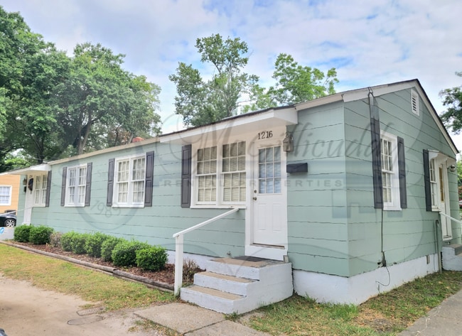 Primary Photo - 1216 Holden Dr