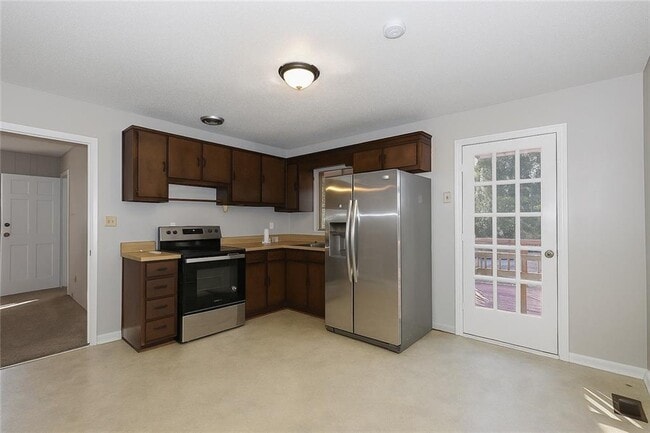 Building Photo - 8427 Attleboro Dr