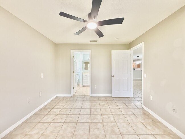 Building Photo - 2140 Mystic Ring Loop