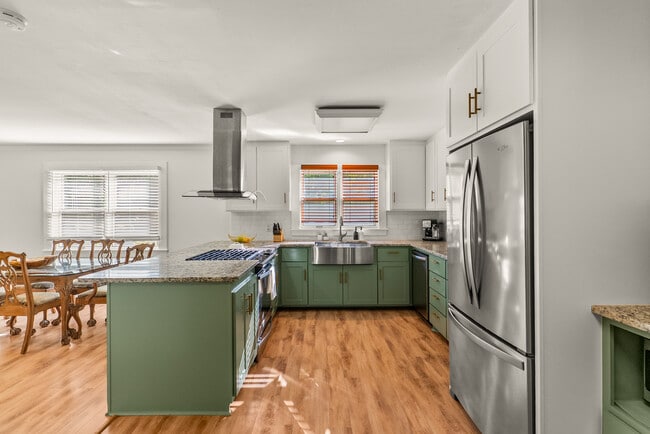 Building Photo - 2 Shannon Dr