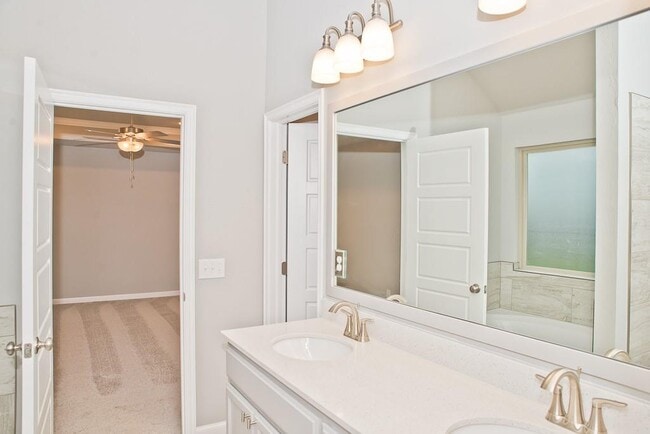 Building Photo - 1005 SW 140th St