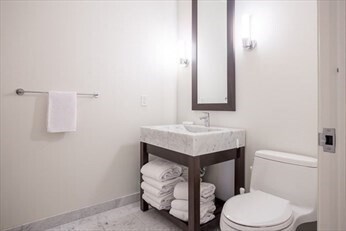 Building Photo - 1 Franklin St