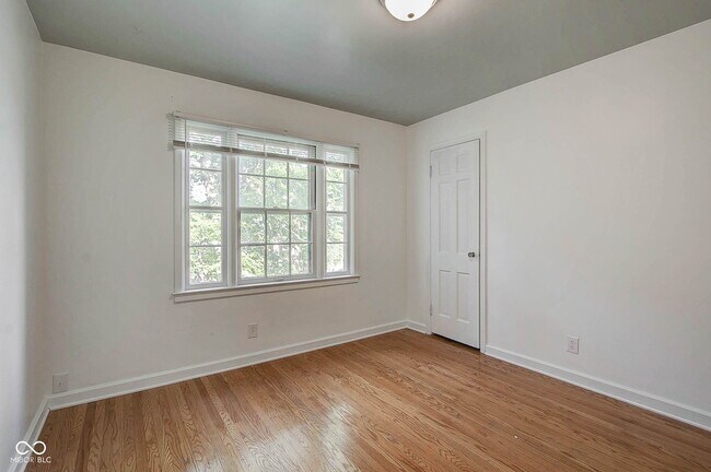 Building Photo - 5043 Boulevard Pl