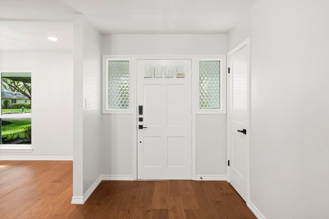 Building Photo - 2535 Southwick St