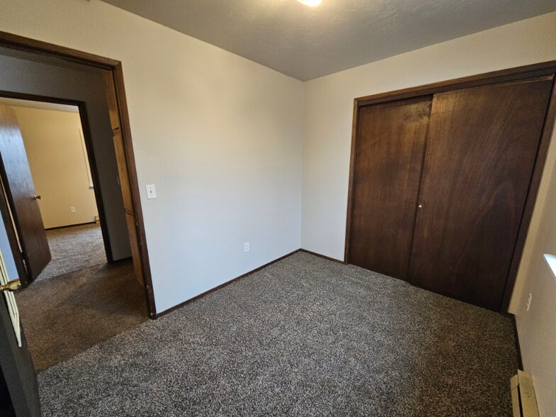 Building Photo - 1704 1st Ave W