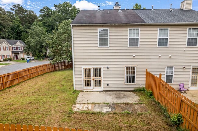 Building Photo - 5475 Hampton Ct