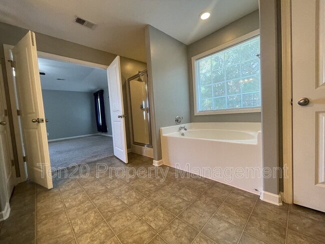 Building Photo - 4955 Brightstar Ln