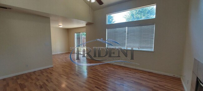 Building Photo - 1670 Wildflower Cir