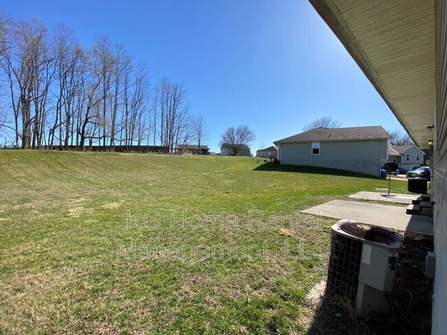 Building Photo - 605 Susanne Ct