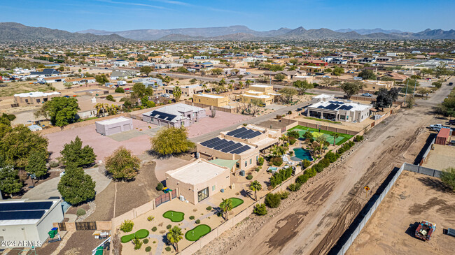 Building Photo - 2731 W Desert Ranch Rd