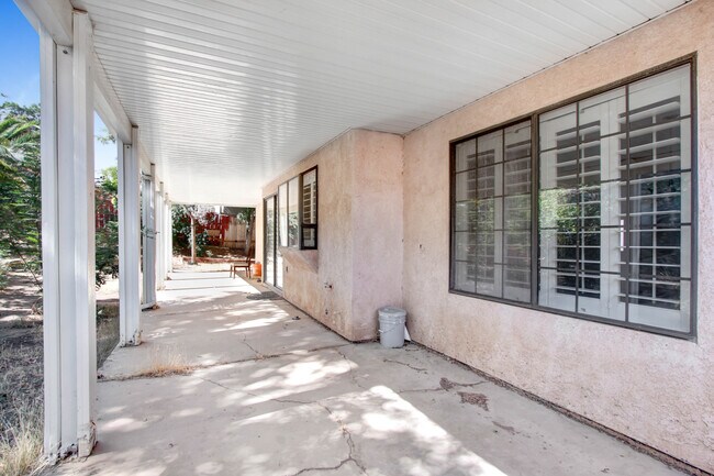 Building Photo - 3030 Wellington Dr