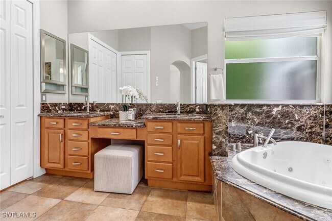 Building Photo - 9754 Wilshire Lakes Blvd