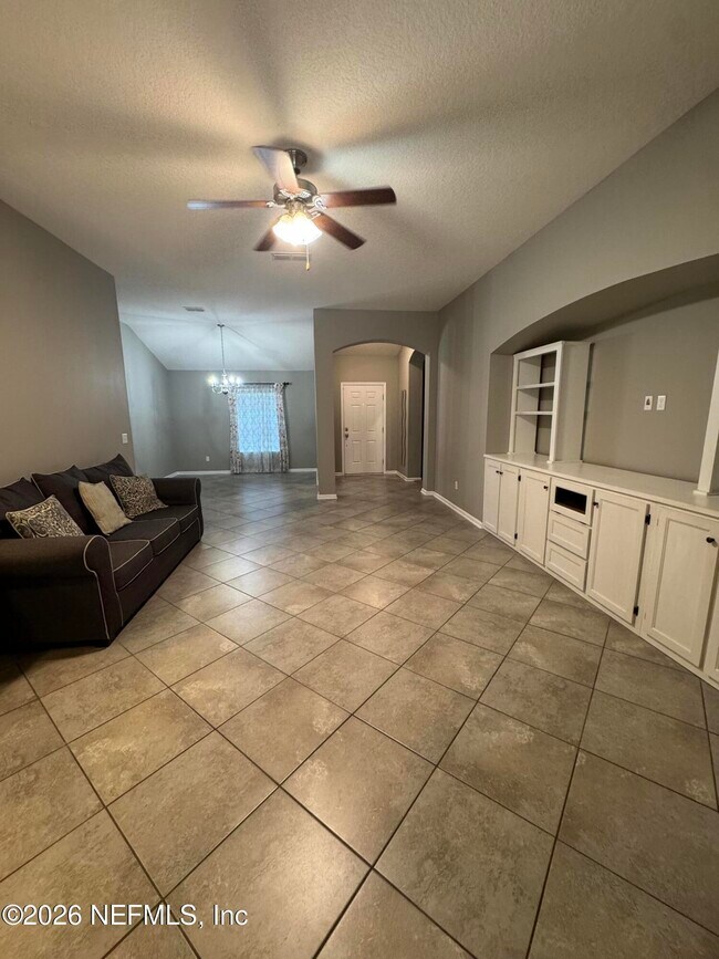 Building Photo - 5409 Parkside Lakes Dr