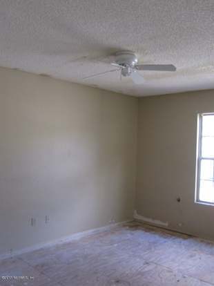 Building Photo - 10994 Traci Lynn Dr