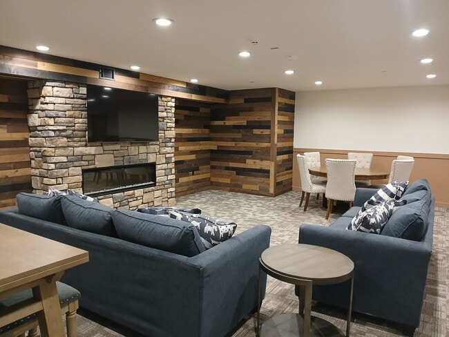 Building Photo - The Pinnacle at Swiftwater