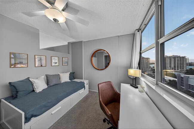 Building Photo - 209 N Fort Lauderdale Beach Blvd