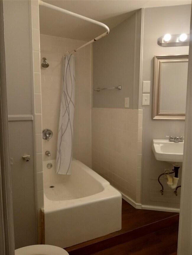 Building Photo - 4500 Avenue D