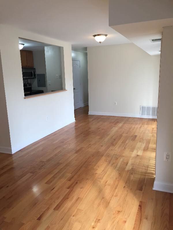 Building Photo - 6310 Hil-Mar Dr