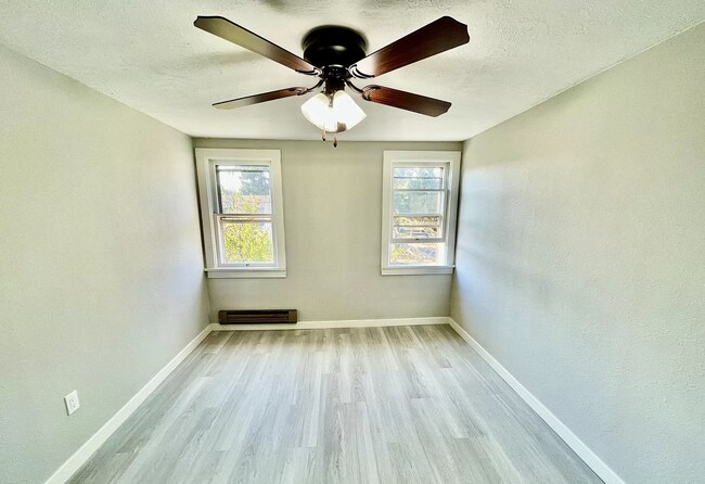 Upstairs Bedroom #3 - 5426 N Oberlin St