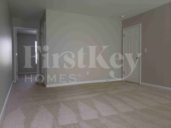 Building Photo - 2140 Lauren Woods Dr