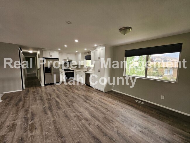 Building Photo - 1474 N 375 W