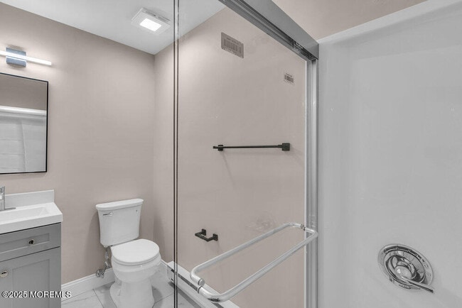 Building Photo - 9A Juniper Ln