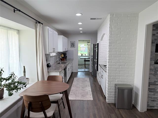 Building Photo - 1504 Summertree Ct