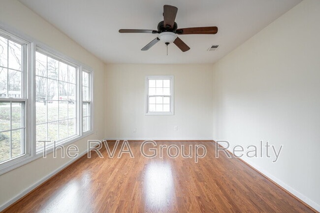 Building Photo - 8907 Huntingcreek Terrace