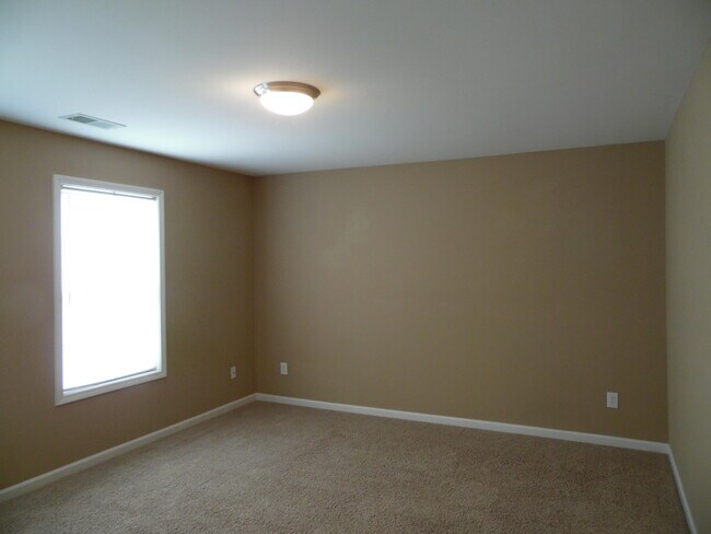 Building Photo - 541 Bulrush Trace