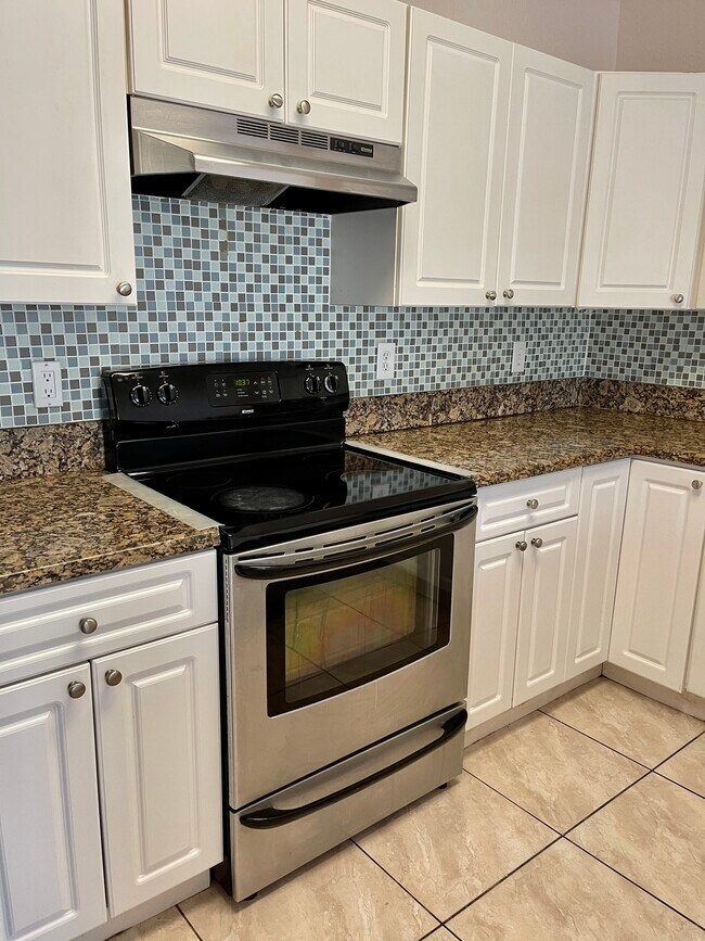 Building Photo - 17350 NW 67th Ave