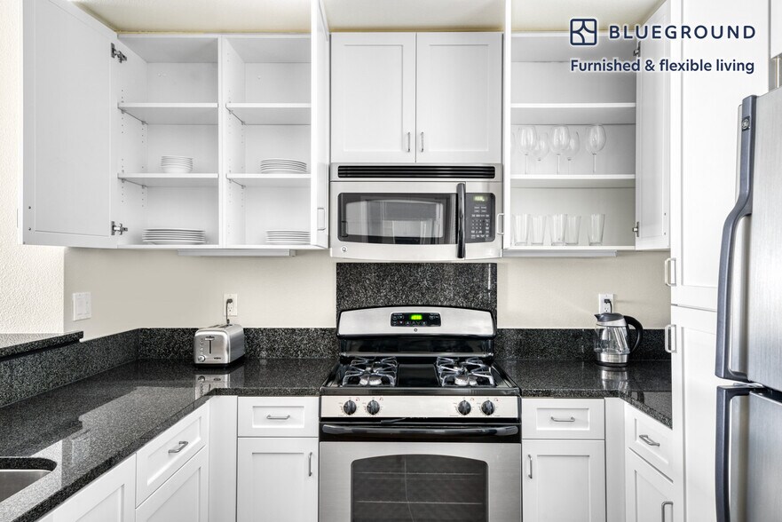 Building Photo - 550 Moreland Way