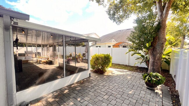 Building Photo - The Heart of Maitland: 3BD/2BA Home That F...