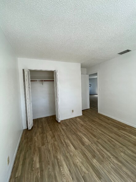 Building Photo - 81 Emerald Ct