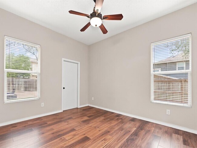 Building Photo - 3004 Jubilee Trail