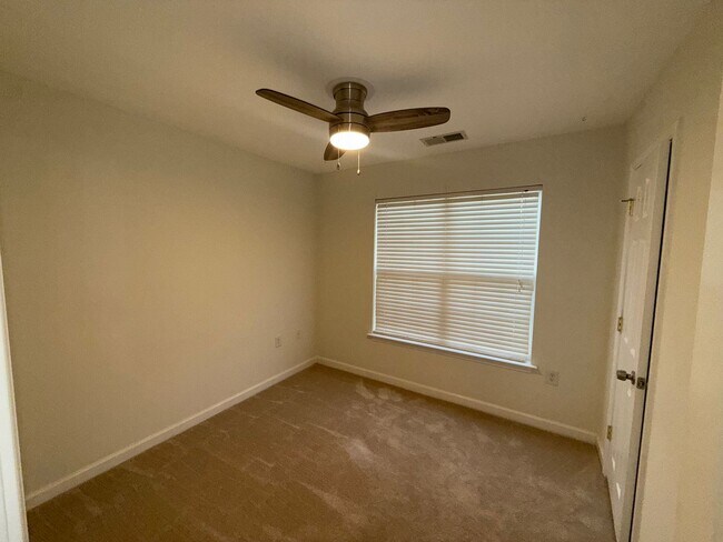 Building Photo - 2145 Pavilion Ct