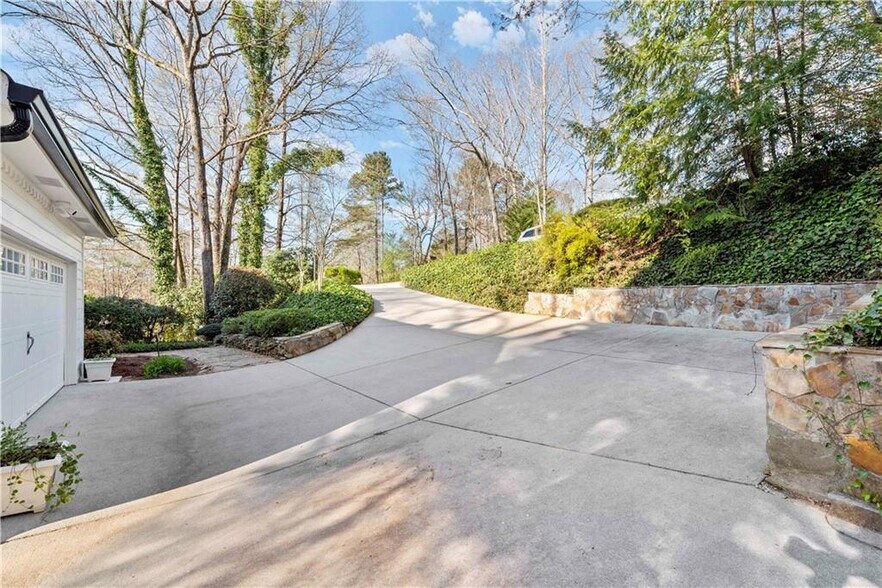 Building Photo - 4336 Fox Creek Dr