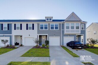 Building Photo - 432 Trotters Ln