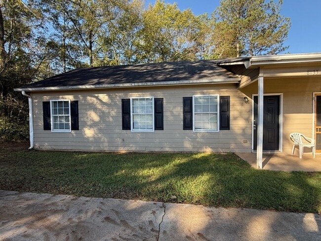 Primary Photo - 8135-8135 Carlton Trail NW