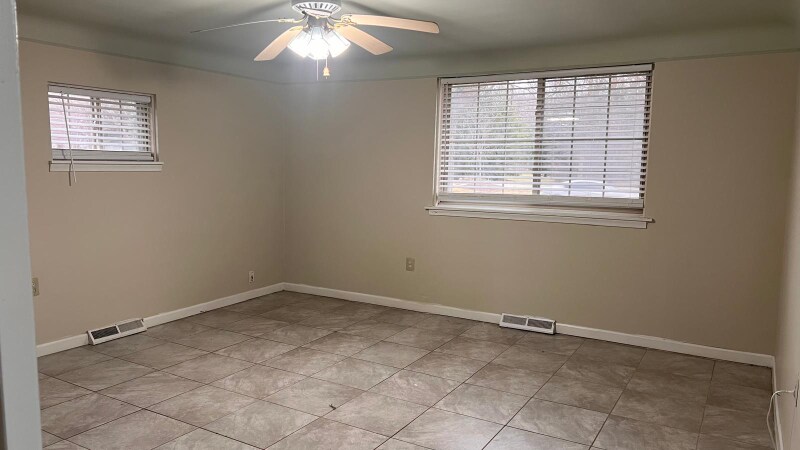 Building Photo - 25323 Orchard Lake Rd