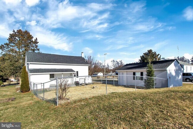 Building Photo - Charming 2 Bedroom, 1 Bath Single Family Home in Northeastern School District!!