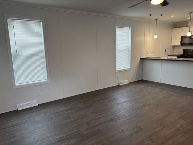 Building Photo - 296 Cimarron