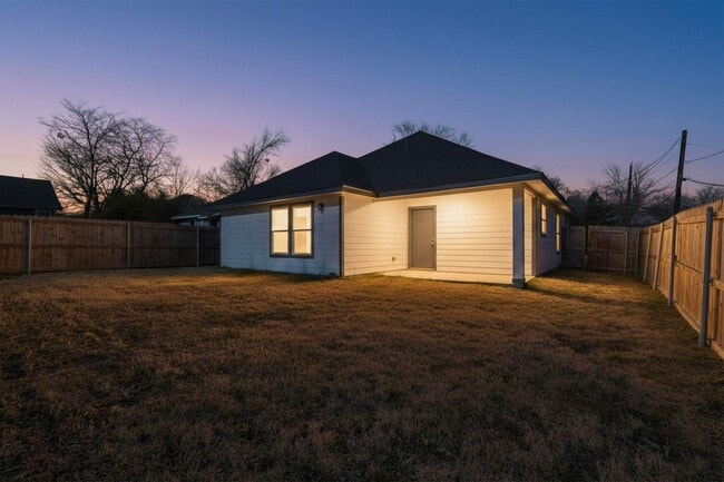 Building Photo - Bright Corner Lot Home with Open Living and Island Kitchen